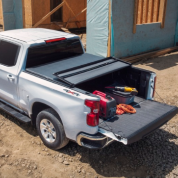 (USAGÉ) Cache-caisse - Souple tri-plié. Pour Silverado et Sierra 1500 de 2020 à 2026 avec caisse de 6'-6''. #19416977-1