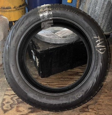 (USAGÉ) Pneus Bridgestone Blizzak 215/55R18 (HIVER), usure 9/32. # P215/55R18 Bridgestone Blizzak