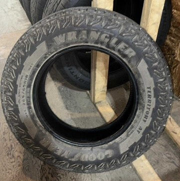 (USAGÉ) 7 Pneus Gooyear Wrangler Territory 265/65R18, usure 8/32. #P265/65R18 GY Wrangler Territory