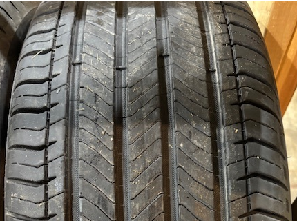 (USAGÉ) 4 Pneus Été Michelin Primacy P245/55R19, usure 8/32. #P245/55R19 Michelin Primacy