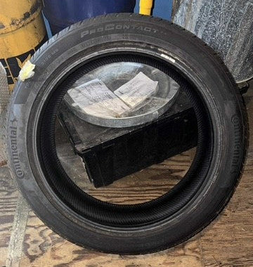 (USAGÉ) 3 Pneus Continental Pro Contact 245/45R20, usure 7-8/32. # P245/45r20 Continental pro contact