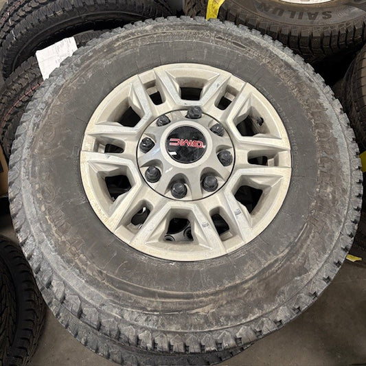 (USAGÉ) 4 Pneus Firestone Transforce AT LT265/70R17, usure 15/32 avec MAGS. Pour Sierra ou Silverado 2500. #LT265/70R17 Firestone Transforce AT + Mags