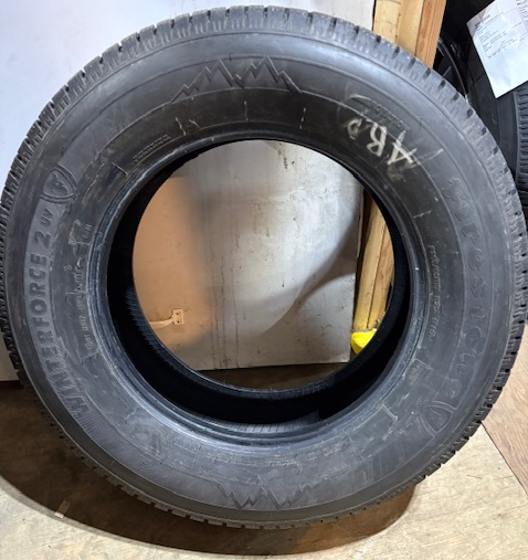 (USAGÉ) 4 Pneus Firestone Winter force 2 uv 265/65r18 (HIVER), usure 10/32. #P265/65r18 Firestone WF