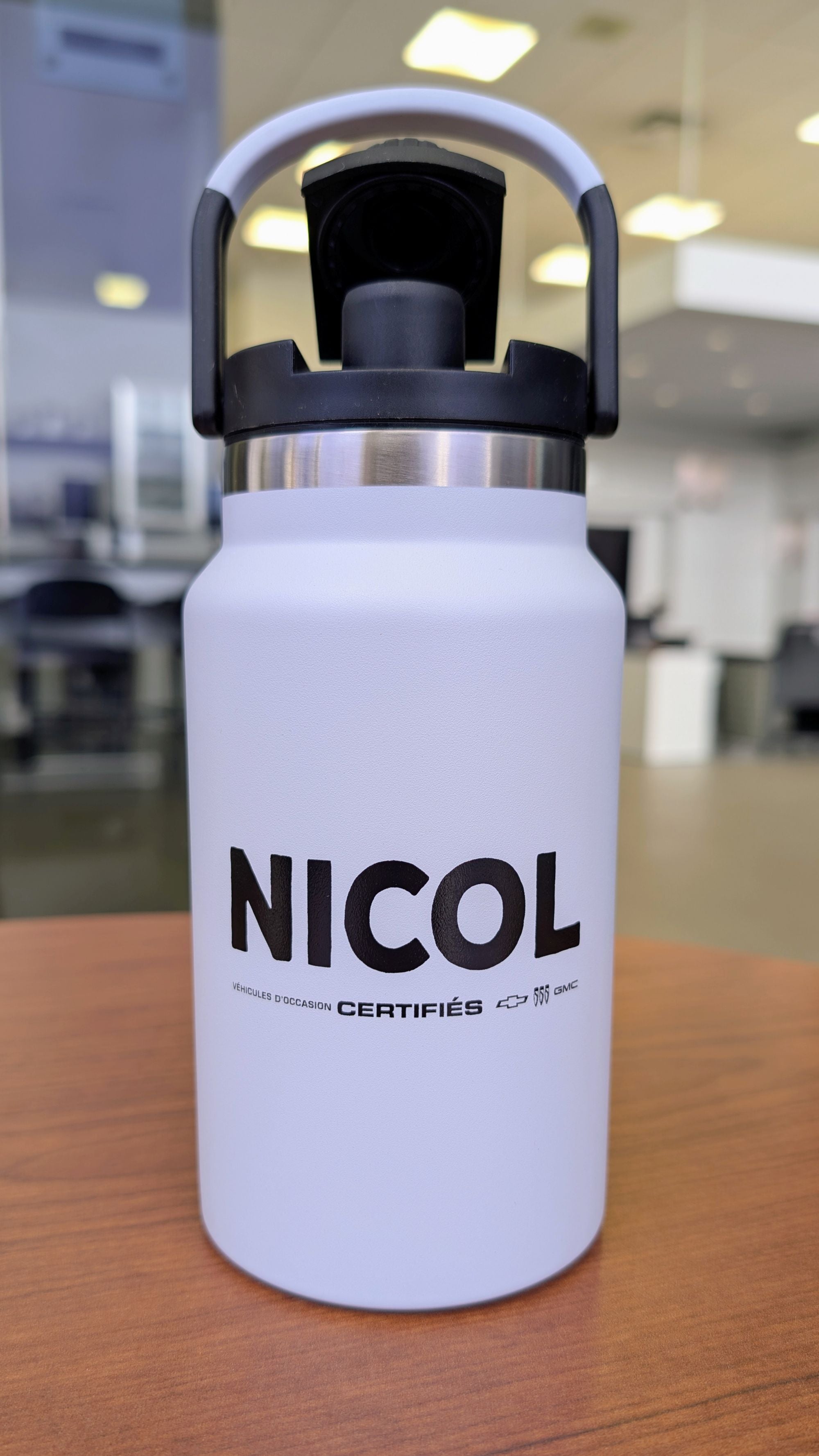 NOUVEAUTÉ ! Bouteille d'eau NICOL