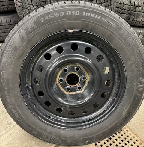 (USAGÉ) 4 Pneus hiver  Khumo Wintercraft WS71 245/60R18 sur roues d'acier. Usure 9/32. Pour Equinox EV et Blazer à essence de 2024 à 2026. #P245/60R18 Wintercraft WS71