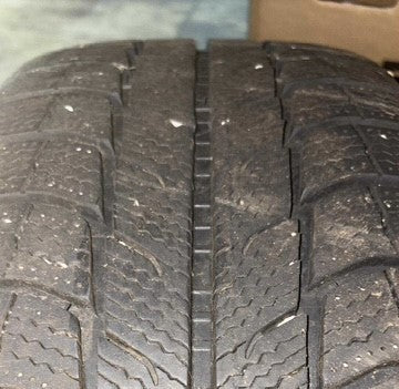 (USAGÉ) 4 Pneus Michelin Latitude X-Ice 265/70R17 (HIVER)+ Jantes RTX Off Road, usure 8/32. # P265/70R17 michelin + mags