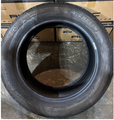 (USAGÉ) 4 Pneus Été Michelin Primacy P245/55R19, usure 8/32. #P245/55R19 Michelin Primacy